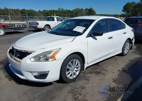 2015 Nissan Altima 2.5 S из США, поврежденный, VIN 1N4AL3AP3FC477463